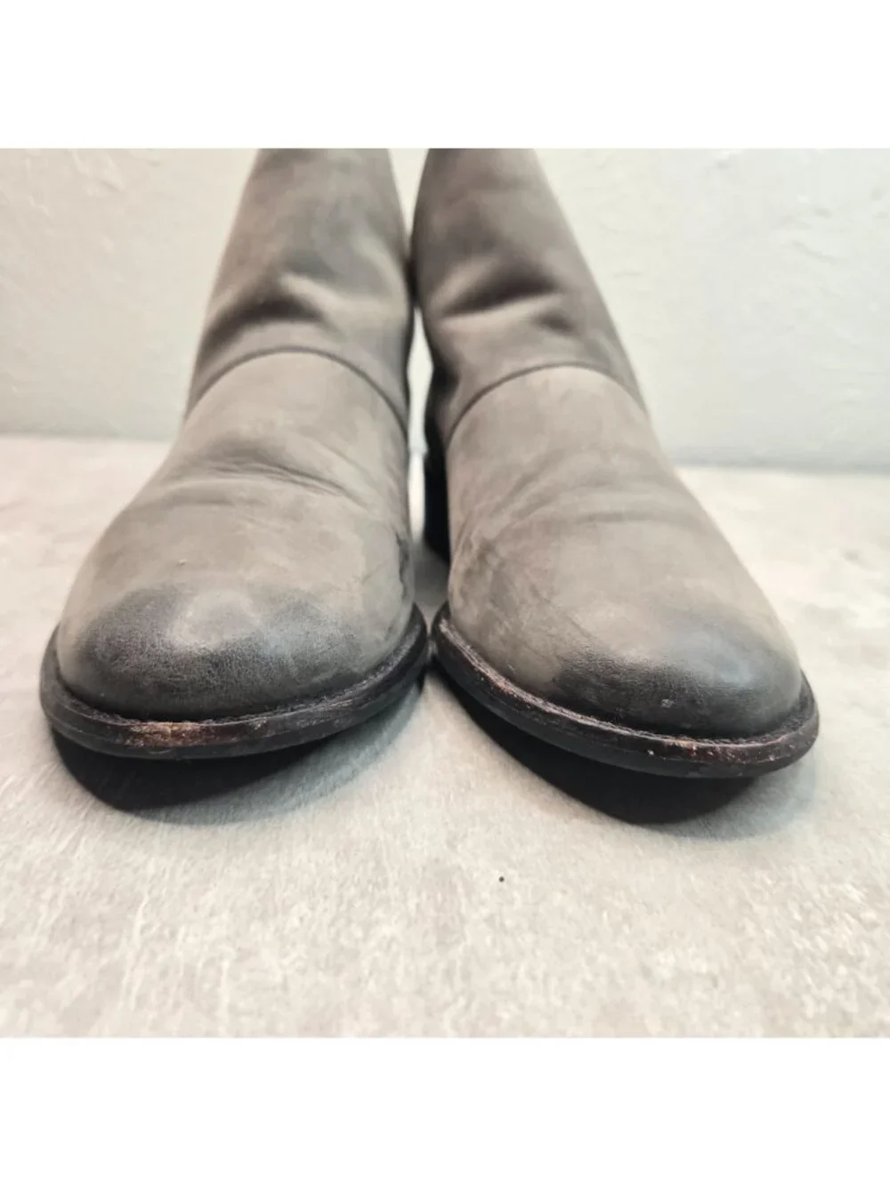 Steve Madden Ankle Booties Size 7 Gray Distressed Leather Low Heel Western Boots